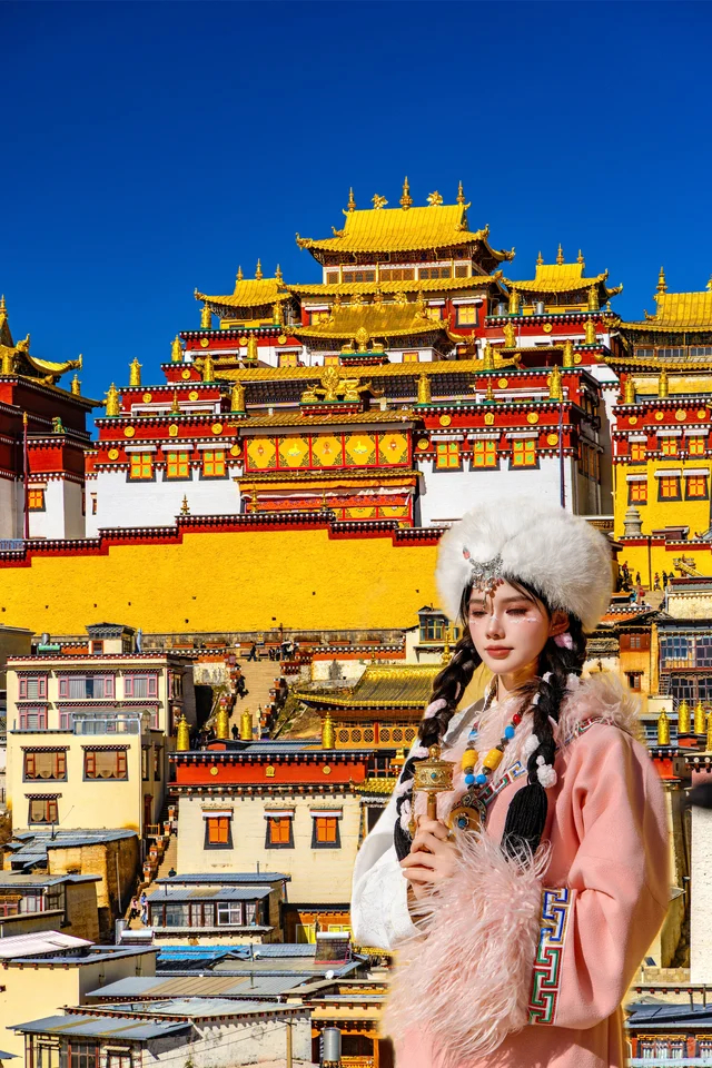 TU VIỆN TÙNG TÁN LÂM